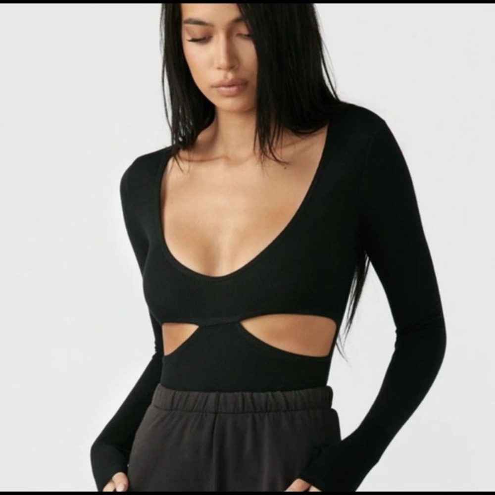 Joah Brown Fitted Cut Out Long Sleeve Top